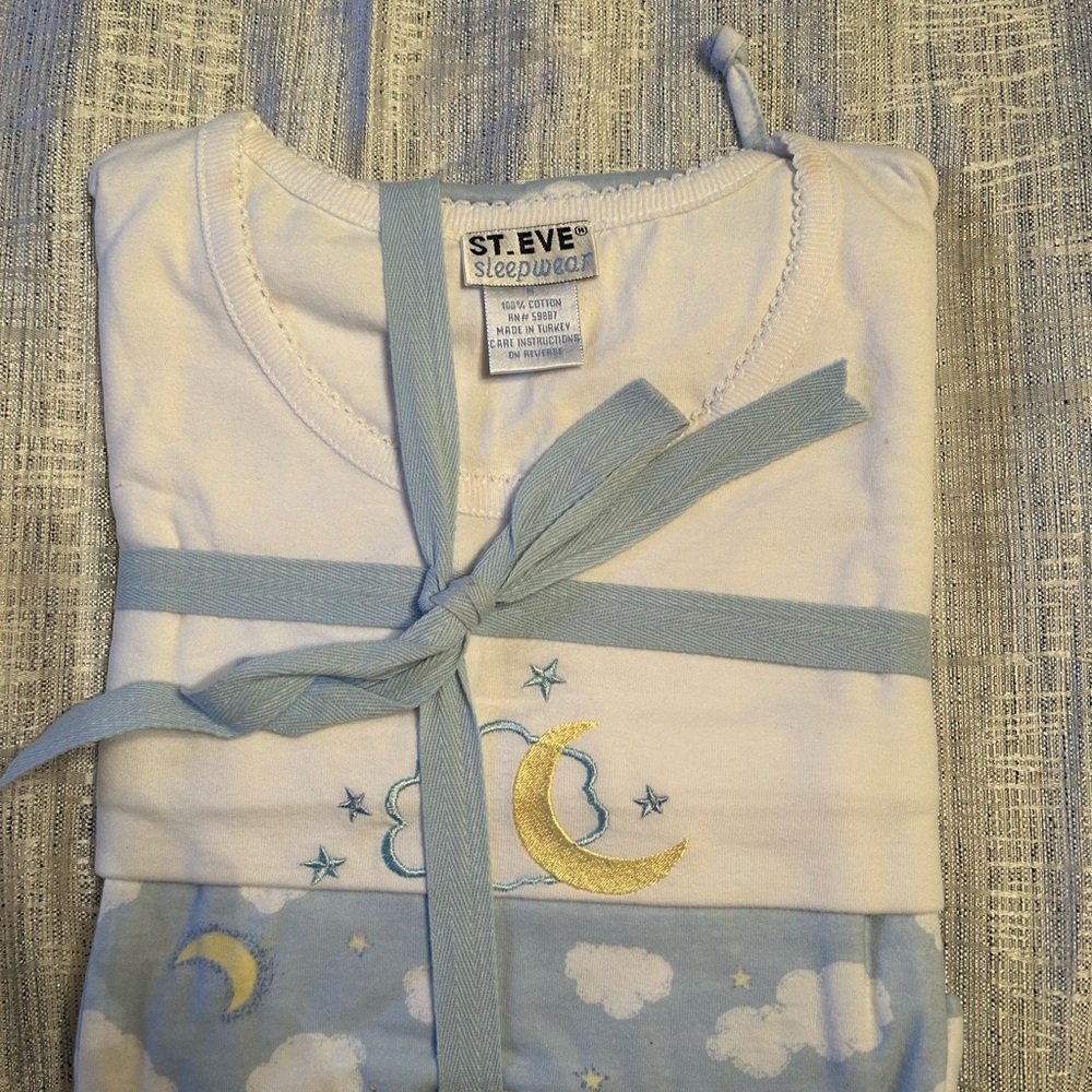 Ladies Pajamas - White and Blue